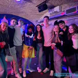 Pubcrawl & Ruin Bar Tour in Boedapest – Gratis shotjes & VIP-toegang