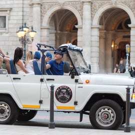 Klassieke stadsrondleiding Boedapest Russische Jeep