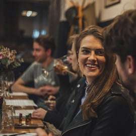 Hongaarse wijnproeverij van 8 niveaus in een gezellige wijnbar in het centrum