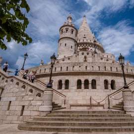 Tour over de Burchtheuvel in Boeda: Vissersbastion en Matthiaskerk