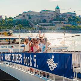 Boedapest: Kerstcruise met live feestliederen & drankjes