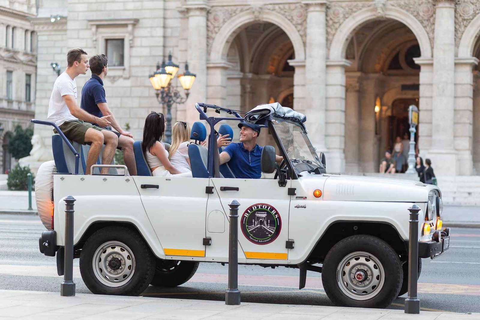 Klassieke stadsrondleiding Boedapest Russische Jeep