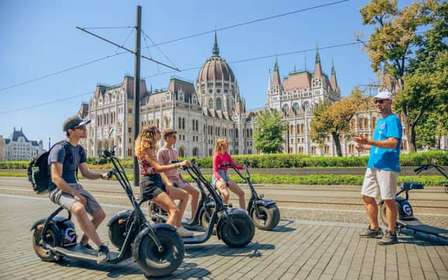 Boedapest: MonsteRoller E-Scooter Tour