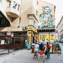 Boedapest: Wandeltour over straatkunst en ondergrondse bewegingen