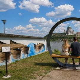 Vanuit Boedapest: dagtour naar het Balatonmeer en Tihany, inclusief Esztergom