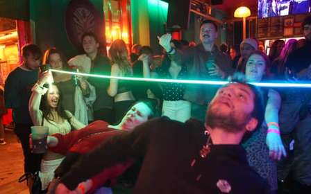Ruin kroegentocht – Gratis VIP-toegang, 6 shotjes, spelletjes en foto's