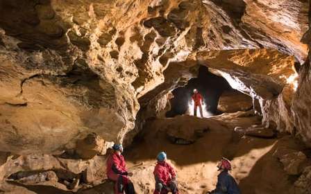 Boedapest: Avontuurlijke speleologie tour met gids