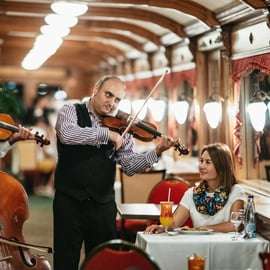 Boedapest: Donau cruise met Hongaars diner en live muziek