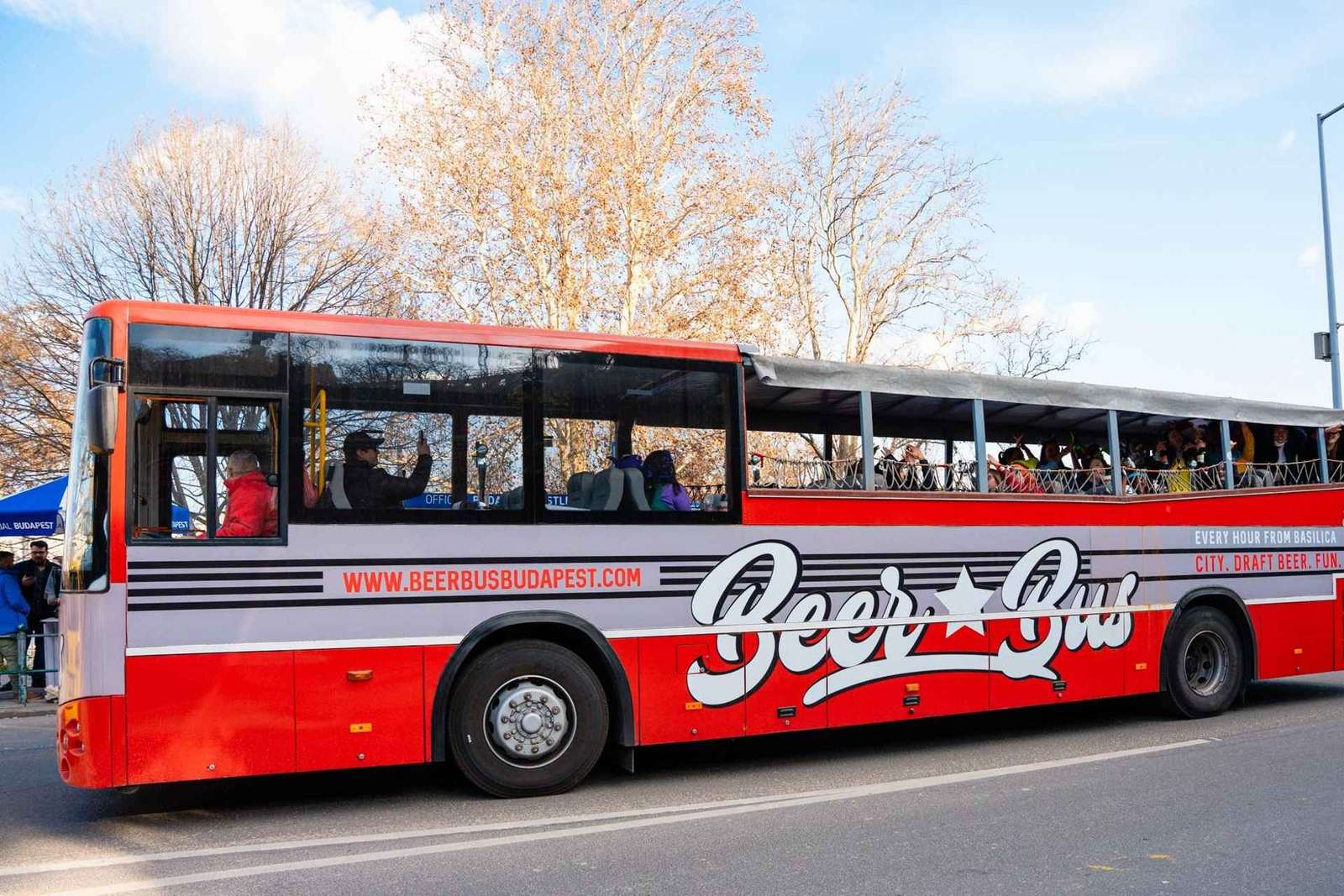Privé-bierbustocht door Boedapest met onbeperkt bier