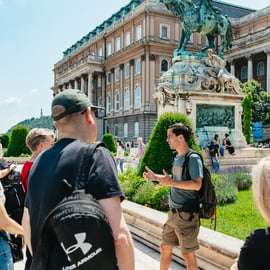 Boedapest: Wandeltour door het Buda Kasteel District met een historicus
