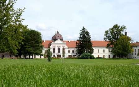 Vanuit Boedapest: Rondleiding Koninklijk Paleis Gödöllő