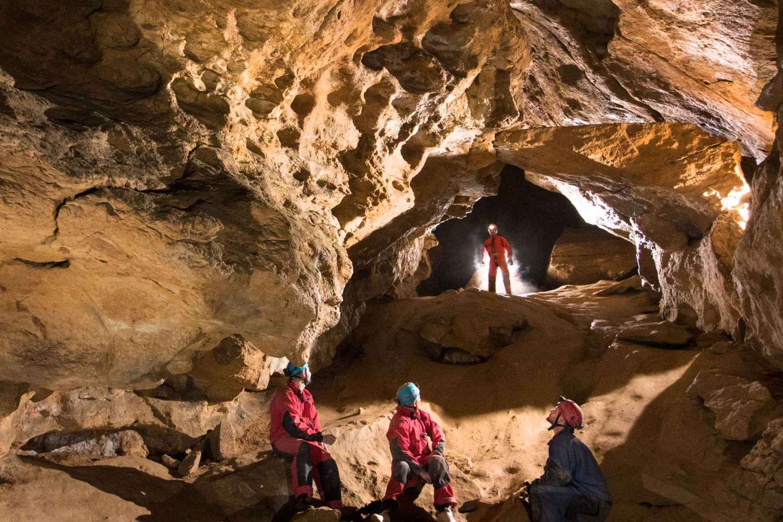 Boedapest: Avontuurlijke speleologie tour met gids