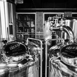 Boedapest: Brouwerijbezoek aan "First Craft Beer" & Bierproeverij