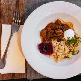 Boedapest: Foodie rondleiding met gids met eten en drinken