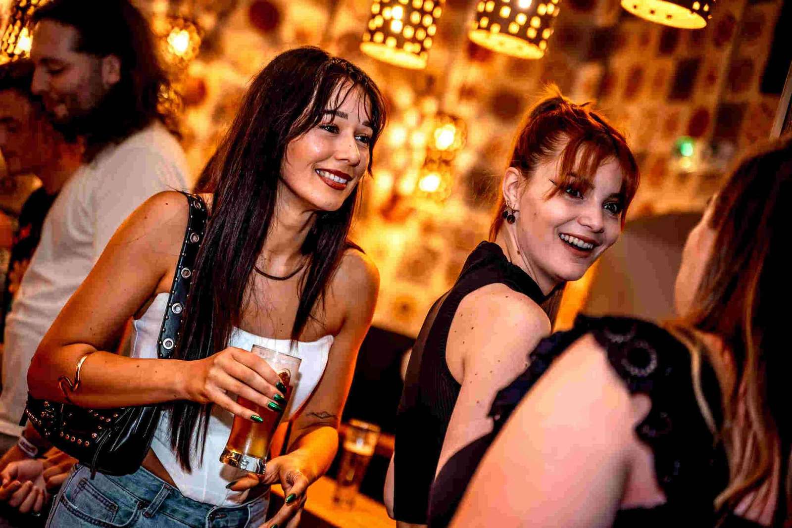Boedapest: Ruin Bar Kroegentocht met Toegangskaarten