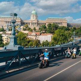 Boedapest: MonsteRoller E-Scooter Tour