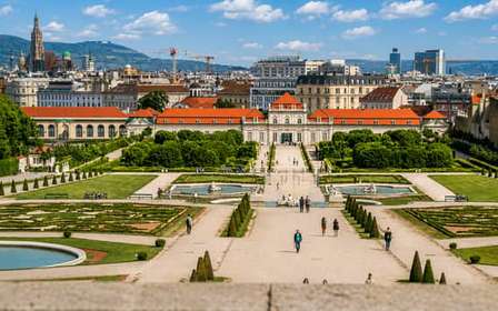 Vanuit Boedapest: dagtour met gids naar Wenen en Bratislava
