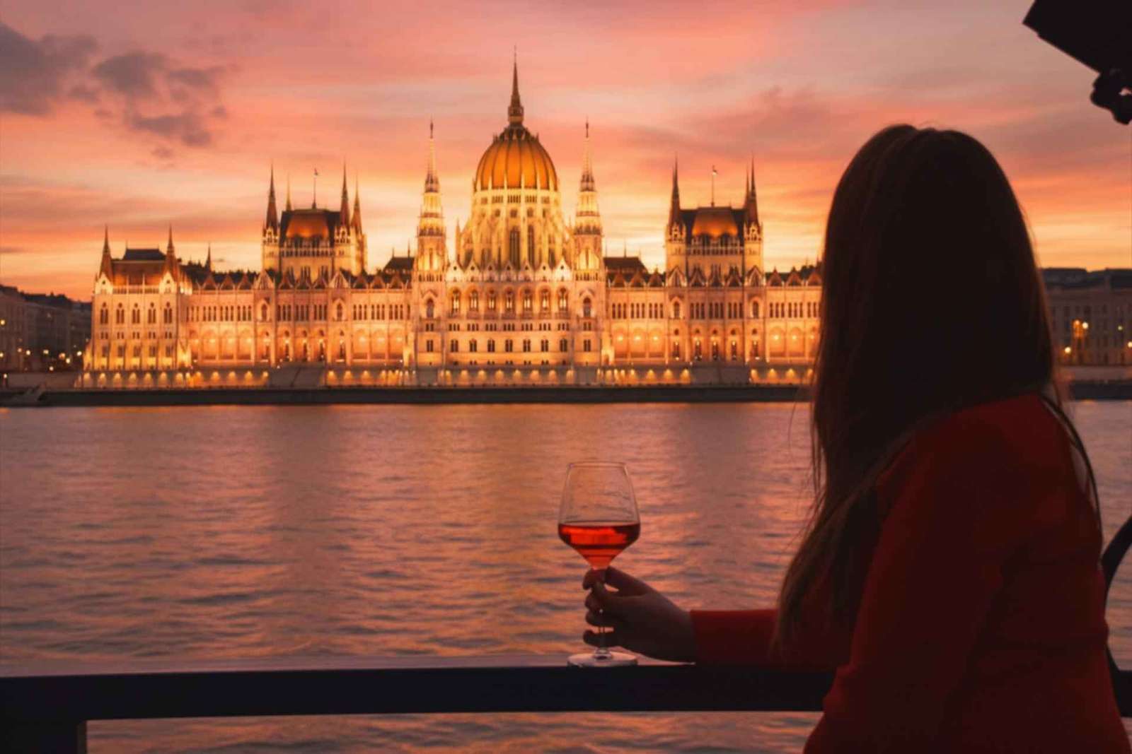 Boedapest: Taste of Europe Sightseeing Cruise