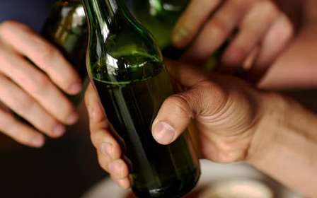 Boedapest: vrijgezellenfeestboot met bier en wijn