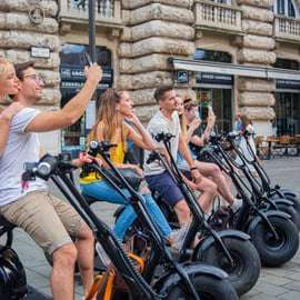 Boedapest: de officiële verhuur van e-scooters van Luna