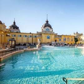 Boedapest: Széchenyi-thermen – Fast Track-toegang met kluisje