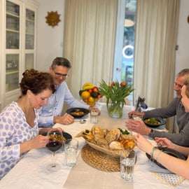 Boedapest: Goulash en pannenkoeken maken in een gezinskeuken