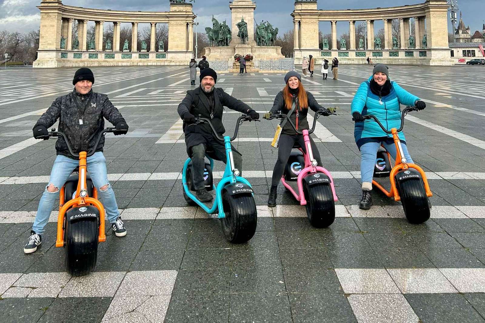 Boedapest: de officiële verhuur van e-scooters van Luna