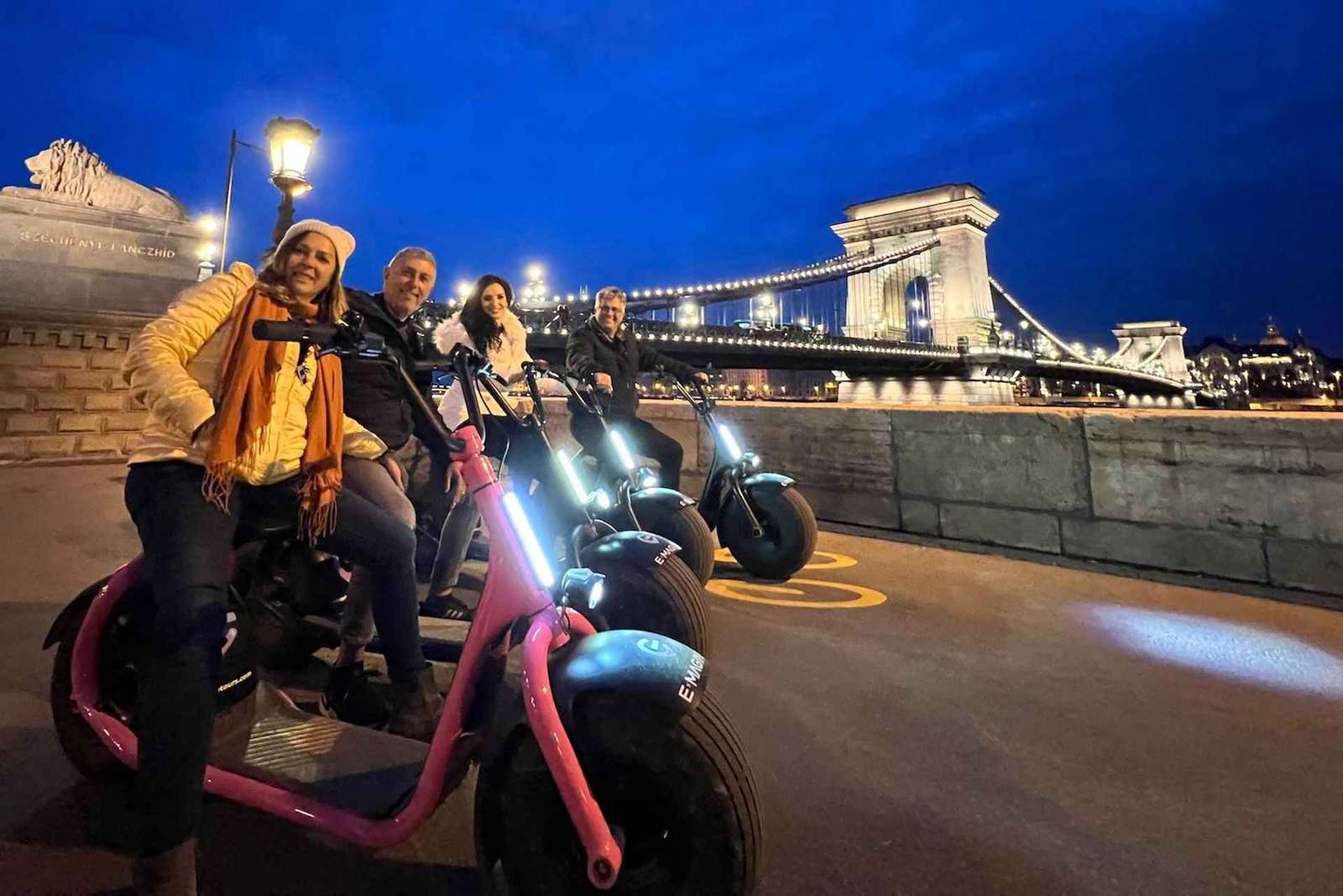 Boedapest: Avondtour op MonsteRoller e-Scooter