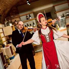 Boedapest: Hongaarse Folklore Dansvoorstelling & Concert