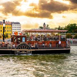 Boedapest: historische cruise met welkomstdrankje