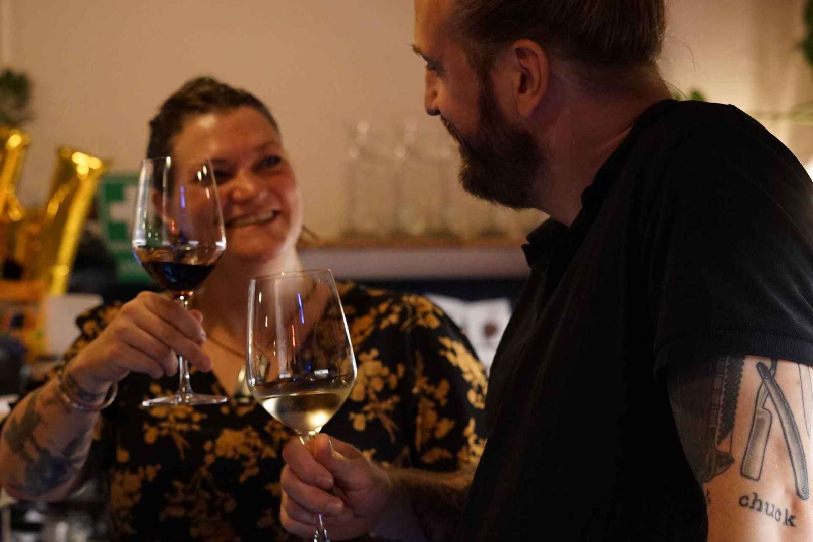 Hongaarse wijnproeverij van 8 niveaus in een gezellige wijnbar in het centrum