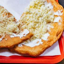 Boedapest: Foodie rondleiding met gids met eten en drinken