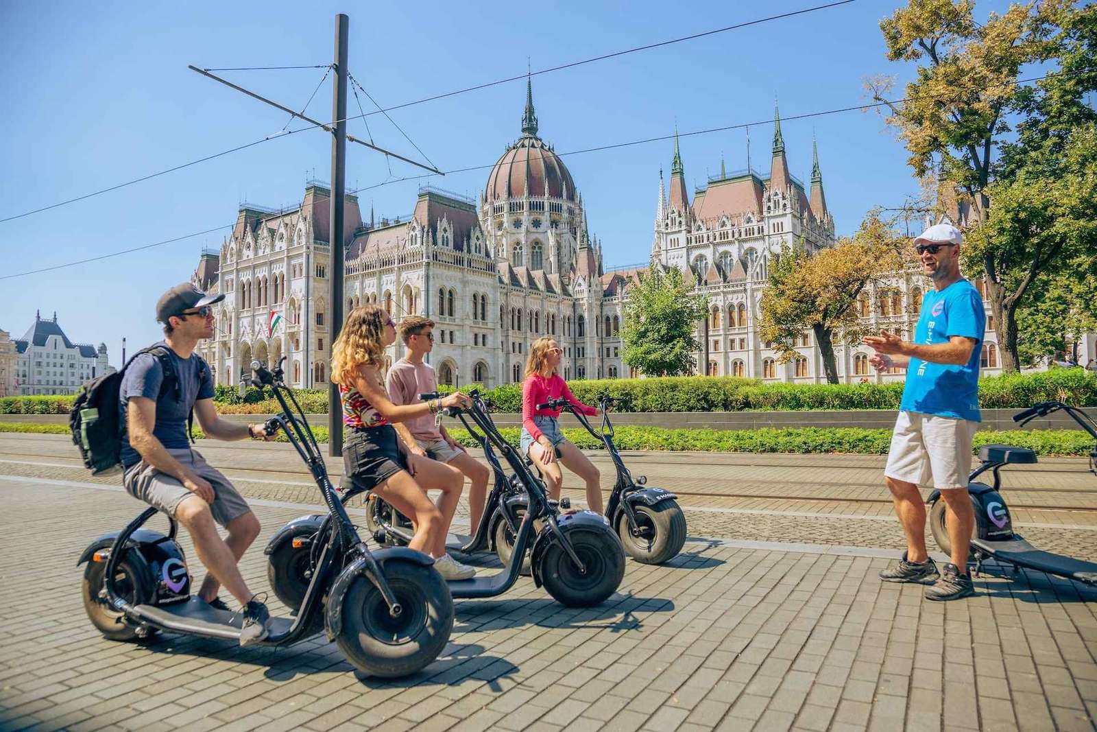 Boedapest: MonsteRoller E-Scooter Tour